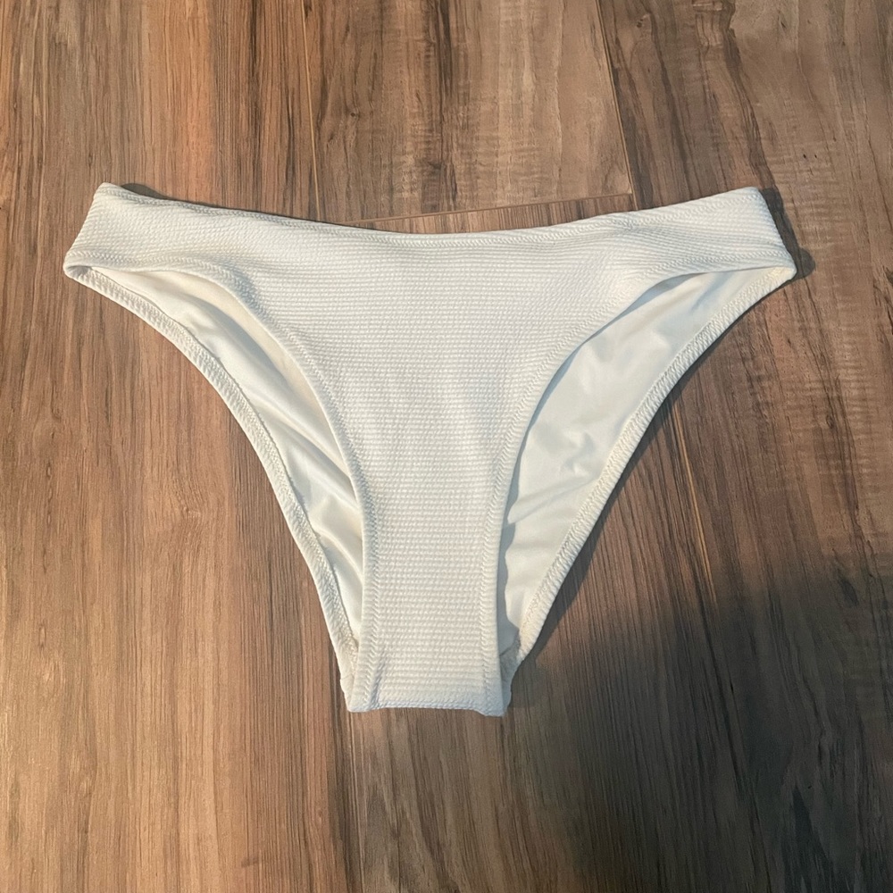 BRAND NEW H&M white swimming suit bottoms